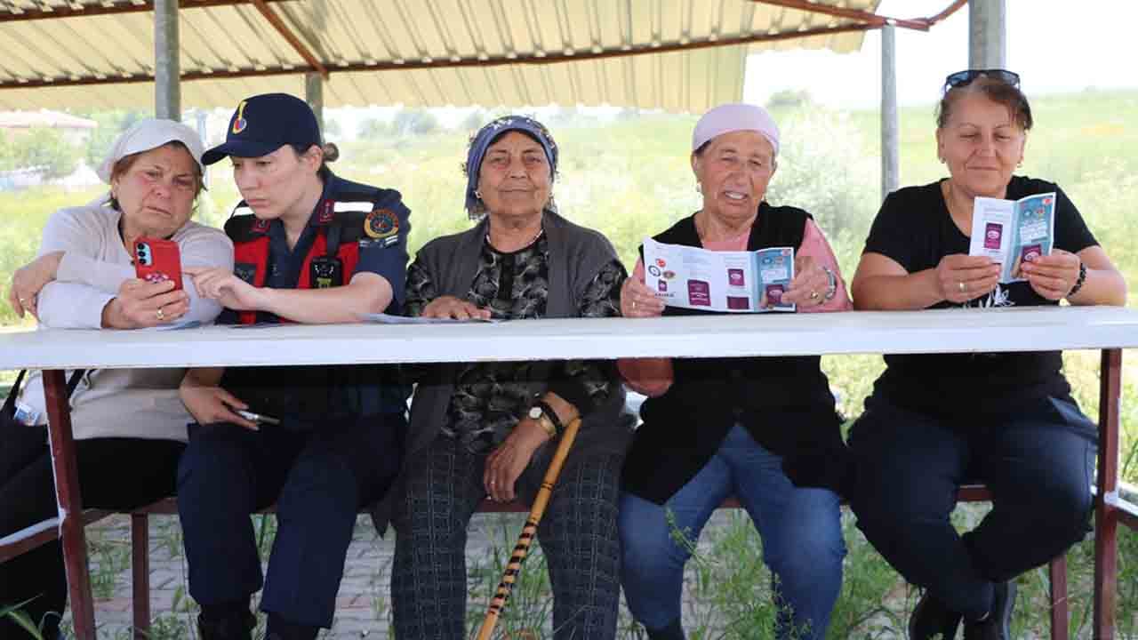 Ev ev şiddetle mücadele: Kadın Jandarmalar köyleri tek tek geziyor