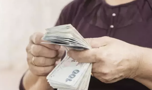 Foto - Ev hanımlarına emeklilikte yaş şartı ve prim detayı! Kim ne kadar ödeyecek? Devlet desteği ne kadar?