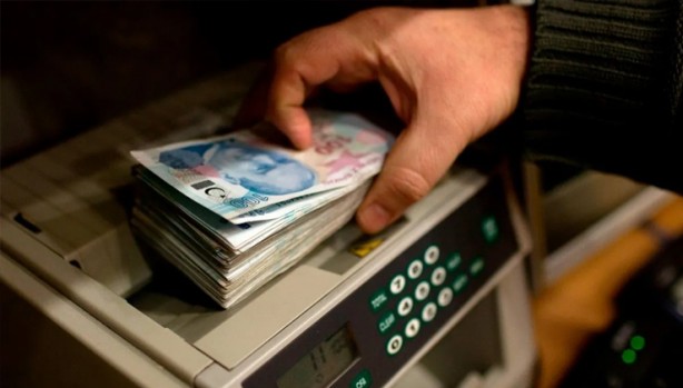 Foto - Ev hanımlarına emeklilikte yaş şartı ve prim detayı! Kim ne kadar ödeyecek? Devlet desteği ne kadar?