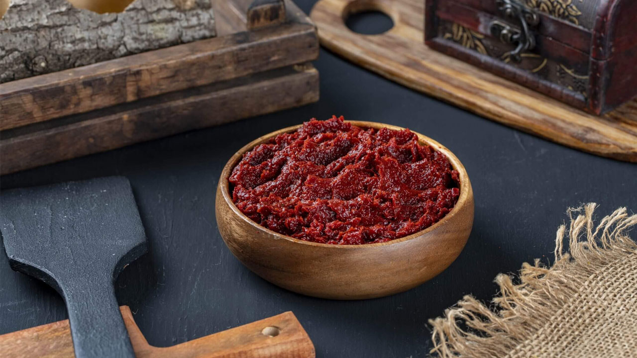 Foto - Ev hanımlarının dikkatine! İşte küflenmeden salça saklamanın sırrı