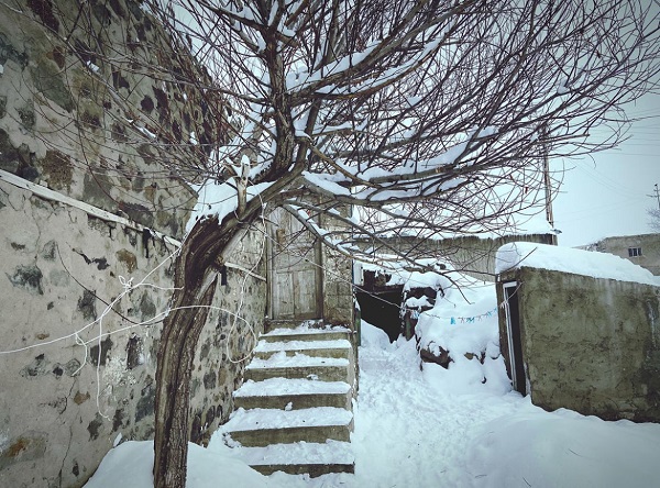 Foto - Evler kar altında kayboldu