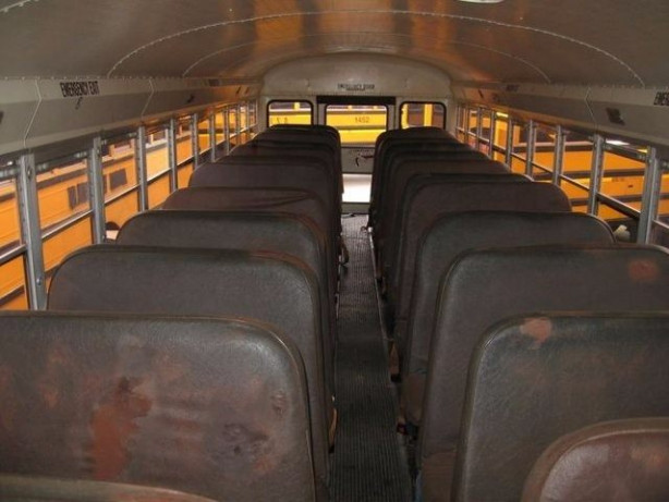 Foto - Ev kirası fazla gelince otobüsü eve dönüştürdü