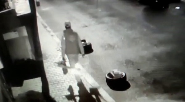 Ev sahibi çileden çıktı | Hırsızlar çıkarken öyle bir şey yazmış ki…