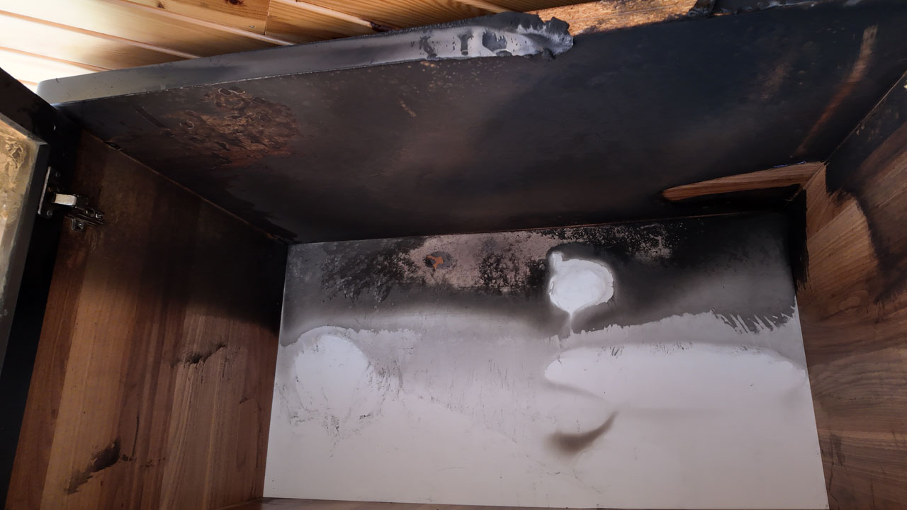 Foto - Ev sahibi şaşkın! Aynı ev 5 günde 4 kez yandı