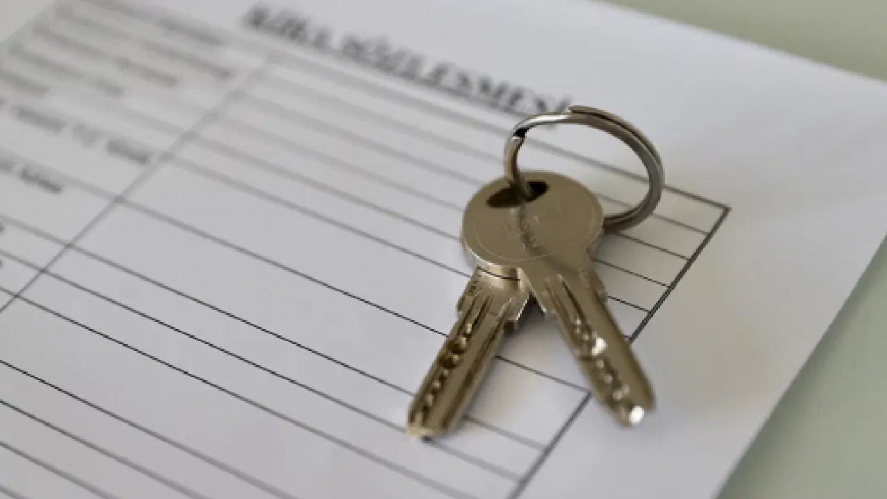 Ev sahibi ve kiracıları ilgilendiren karar: Ödemeyi bu şekilde yapan yandı!