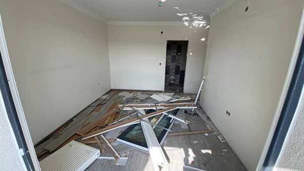 Foto - Ev sahibini çıldırtan görüntü! Kiracının yaptığı 'pes' dedirtti