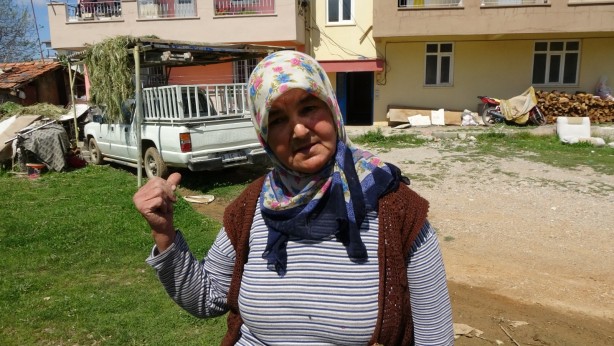 Foto - Ev sahibinin üzerine yürüdüğü anları cep telefonuyla kaydeden kadın şikayetçi oldu