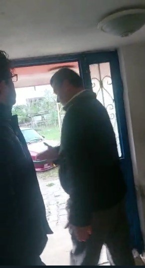 Foto - Ev sahibinin üzerine yürüdüğü anları cep telefonuyla kaydeden kadın şikayetçi oldu