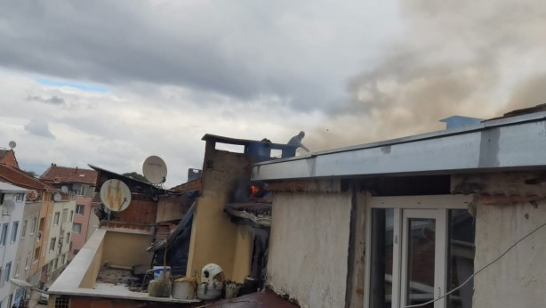 Foto - Ev yangınında korkutan patlama!