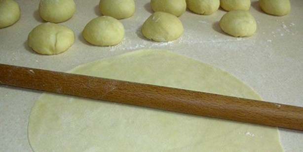 Foto - Ev yapımı baklava hamuru tarifi | Baklava hamuru tarifi püf noktaları nelerdir?