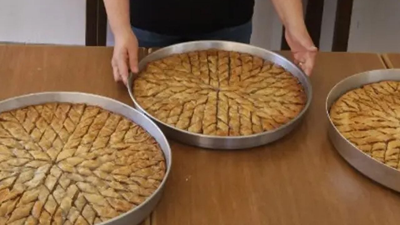 Foto - Evde baklava tarifi! Dışardan almayı bırakacaksınız... Çıtır çıtır, cevizli baklava! Karar alırken iki kez düşünün