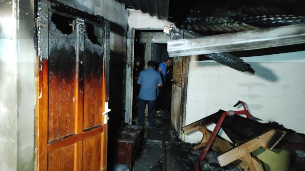 Foto - Evde çıkan yangında baba ve üç çocuğu yaşamını yitirdi
