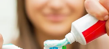 Foto - Evde diş beyazlatma yöntemleri neler? İşte o mucize teknikler… Diş beyazlatma işlemi nedir, nasıl yapılır?