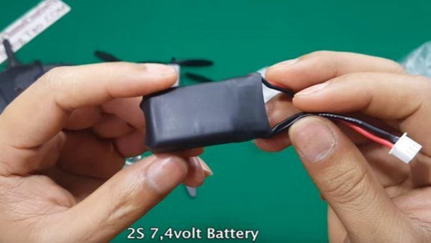 Foto - Evde uçak yaptı! Tek kelimeyle muhteşem!