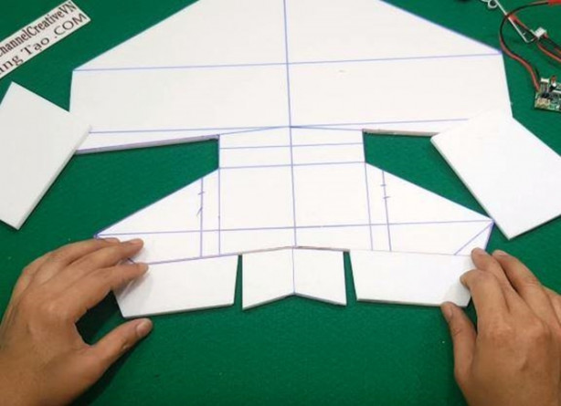 Foto - Evde uçak yaptı! Tek kelimeyle muhteşem!