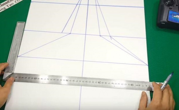 Foto - Evde uçak yaptı! Tek kelimeyle muhteşem!