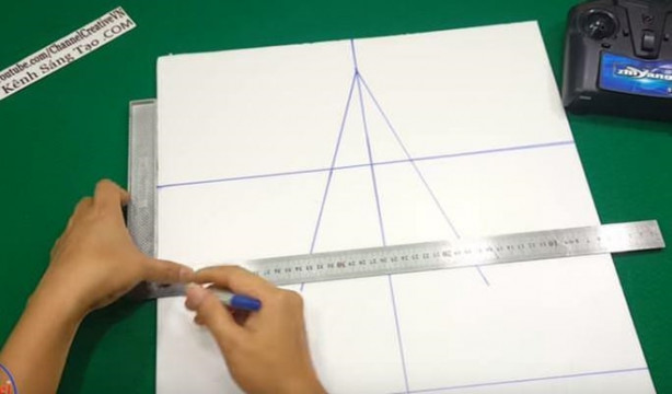 Foto - Evde uçak yaptı! Tek kelimeyle muhteşem!