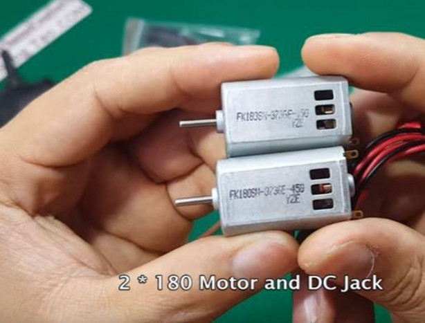  Evde uçak yaptı! Tek kelimeyle muhteşem!