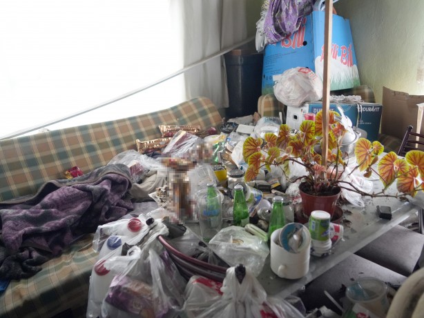 Evde yok yok! Manzarayı görenler şoke oldu