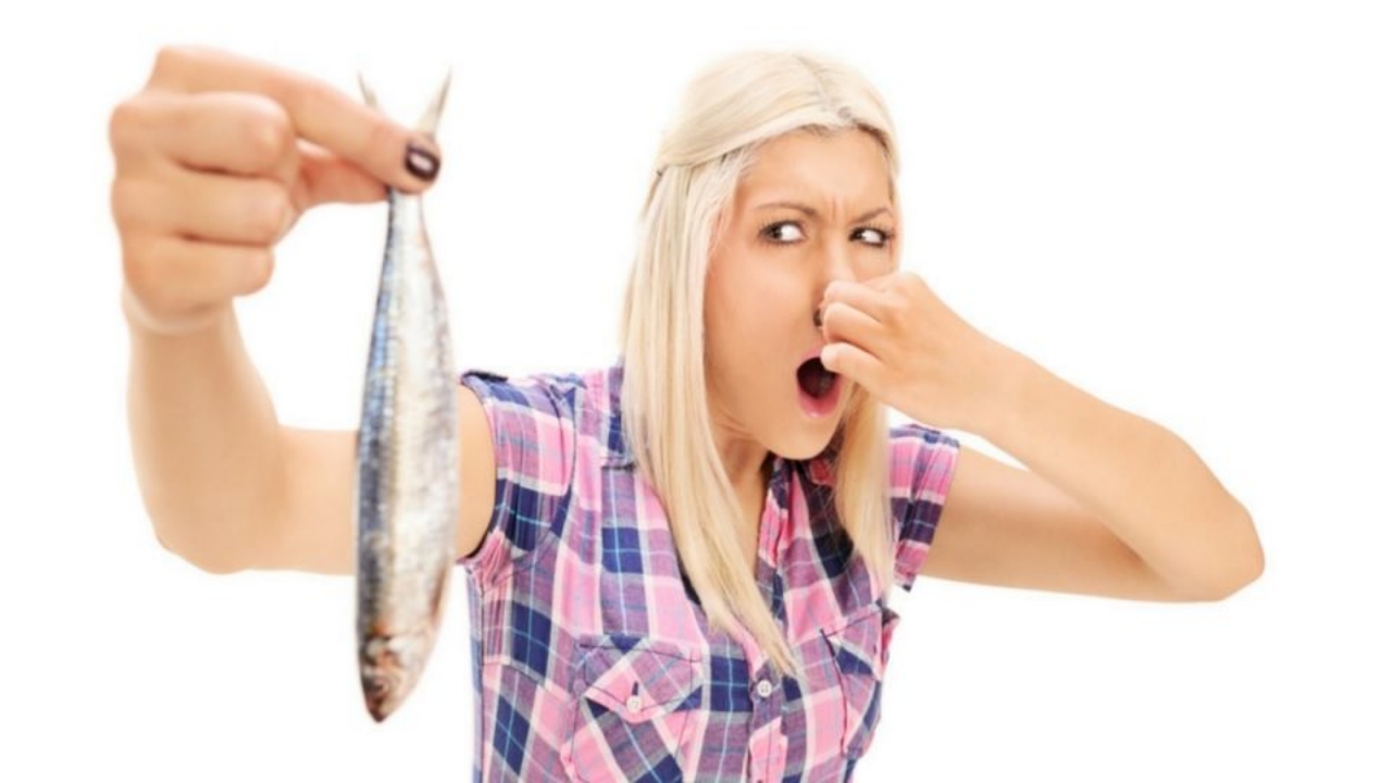 Foto - Evdeki balık kokusuna kökten ve anında çözüm: Cezveye koyacağınız o bir kaşıkla kötü kokudan eser kalmayacak