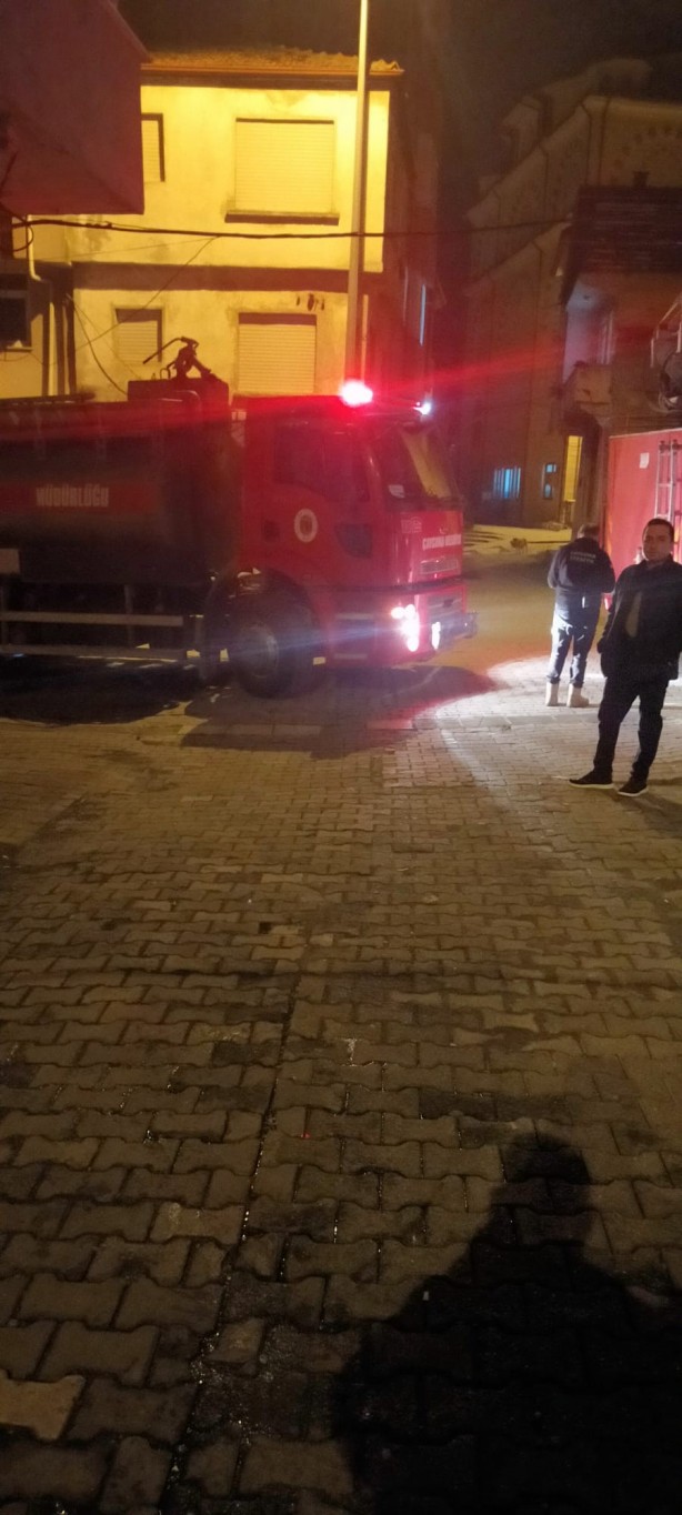 Foto - Evdeki bu tehlikeye dikkat! Bir anda alev aldı yangına sebep oldu