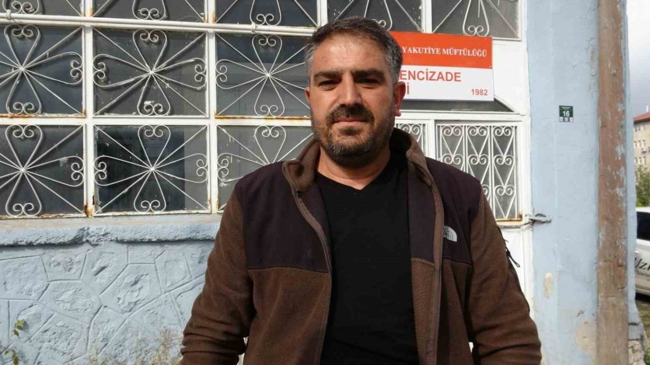 Foto - Evden bozma cami kente direniyor: 5 metrelik minaresiyle dikkat çekiyor