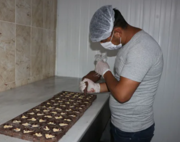 Foto - Evden kaçıp şehir şehir gezdi! Şırnak'ta şimdi ürünlerini ihraç ediyor