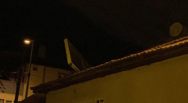 Foto - Eve ok gibi saplandı!
