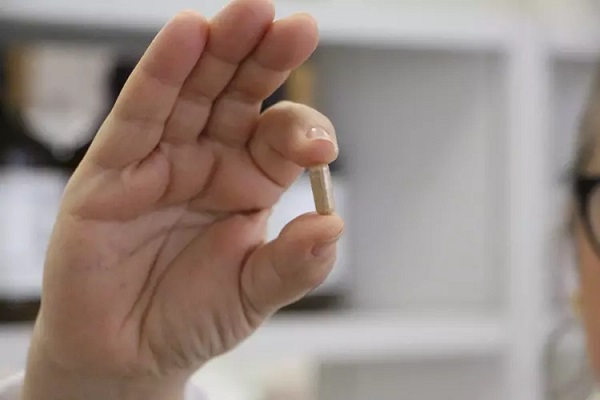 Foto - Evet, doğru okuyorsunuz! Bu parfüm sürülmüyor yutuluyor