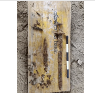 Foto - Evin altını kazdılar! Mezar bulunca kazmaya devam ettiler, sonra buldukları şeyi görünce hemen ekipleri aradılar