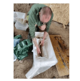 Foto - Evin altını kazdılar! Mezar bulunca kazmaya devam ettiler, sonra buldukları şeyi görünce hemen ekipleri aradılar