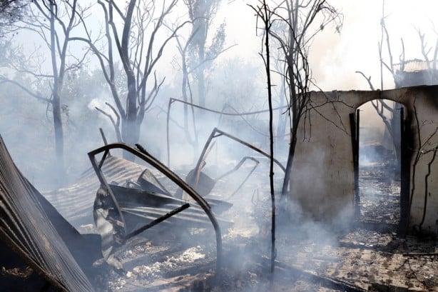 Foto - Evini ateşe verdi, gözaltına alındı
