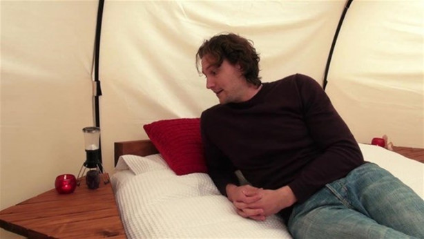 Foto - Evini sattı, çadıra yerleşti!