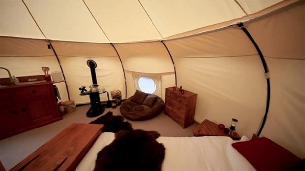 Foto - Evini sattı, çadıra yerleşti!