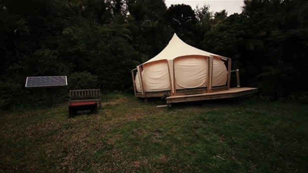 Foto - Evini sattı, çadıra yerleşti!