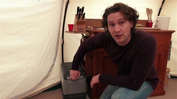 Foto - Evini sattı, çadıra yerleşti!