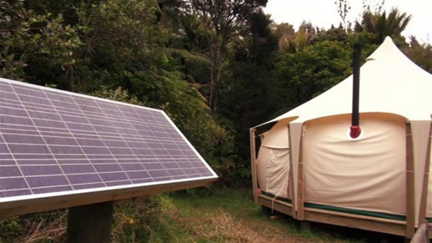 Foto - Evini sattı, çadıra yerleşti!