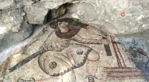 Foto - Evinin avlusundan hazine çıktı!