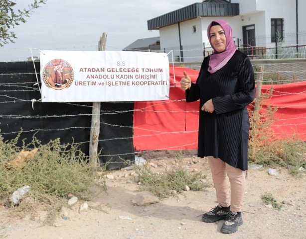 Foto - Evinin bahçesinde "ata tohumu" yetiştirdi! Kooperatif kurdu