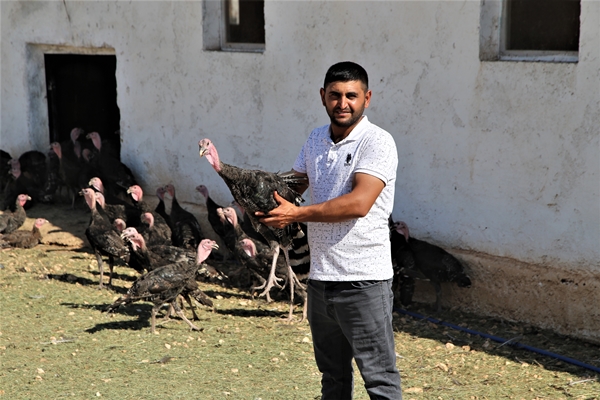 Foto - Evinin bahçesinde hobi olarak başladı... Şimdi gelen siparişlere yetişemiyor