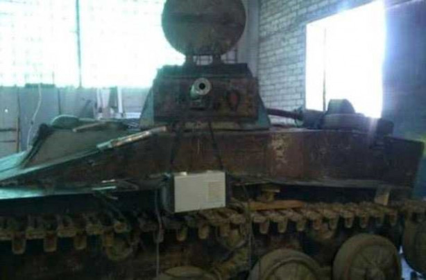 Foto - Evinin garajında tank yaptı