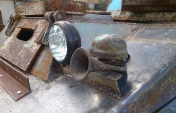 Foto - Evinin garajında tank yaptı