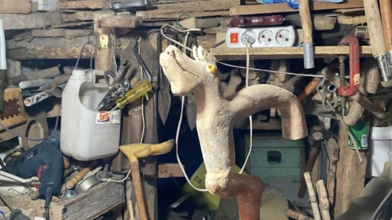 Foto - Evinin odunluğunu atölyeye çevirdi! 40 yıldır tabiattan toplayarak üretiyor