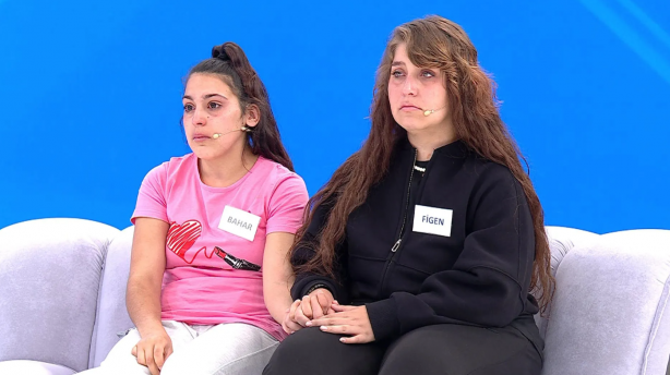 Foto - Evlat edindiği iki kıza yıllarca tecavüz etti! Canlı yayında gözaltına alındı