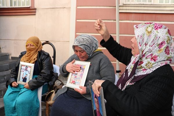 Foto - Evlat nöbeti 139. gününe girdi: Kaç gel yavrum