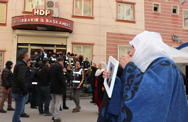 Foto - Evlat nöbeti 139. gününe girdi: Kaç gel yavrum