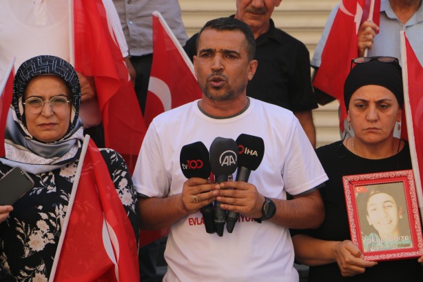 Foto - Evlat nöbeti 5. yılında! 'Suçlu olan kepenk kapatır'