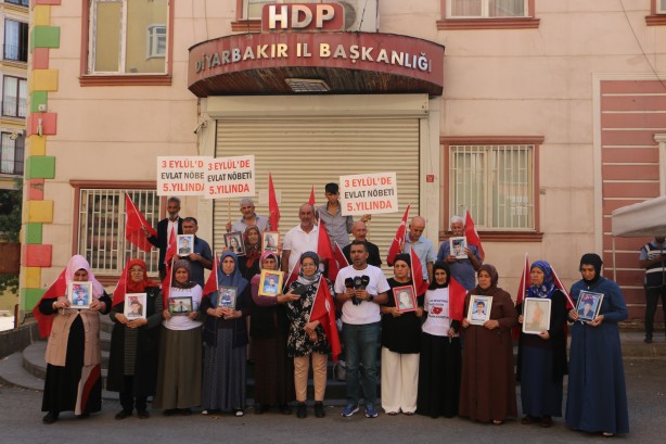 Evlat nöbeti 5. yılında! 'Suçlu olan kepenk kapatır'