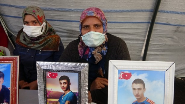 Evlat nöbetindeki acılı anne isyan etti: Benim oğlum nereden biliyor Suriye’ye gitmeyi?