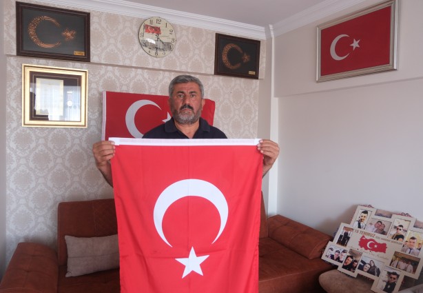 Foto - ‘Evlatsız yaşarım ama vatansız yaşayamam’ 15 temmuz şehidi ikiz polislerin babası duygulandırdı